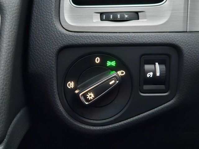 Бежевый Фольксваген Гольф, объемом двигателя 2 л и пробегом 101 тыс. км за 13500 $, фото 11 на Automoto.ua