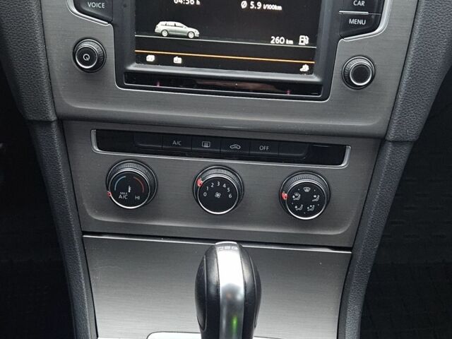 Бежевый Фольксваген Гольф, объемом двигателя 2 л и пробегом 101 тыс. км за 13500 $, фото 12 на Automoto.ua