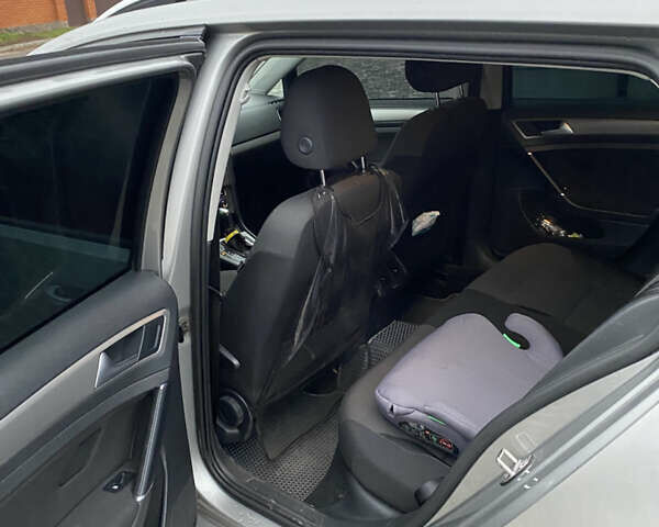 Бежевый Фольксваген Гольф, объемом двигателя 1.4 л и пробегом 265 тыс. км за 11200 $, фото 11 на Automoto.ua