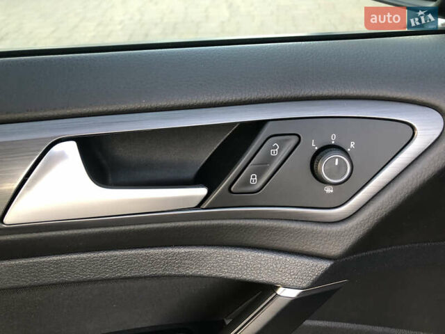 Бежевый Фольксваген Гольф, объемом двигателя 1.6 л и пробегом 206 тыс. км за 13700 $, фото 40 на Automoto.ua