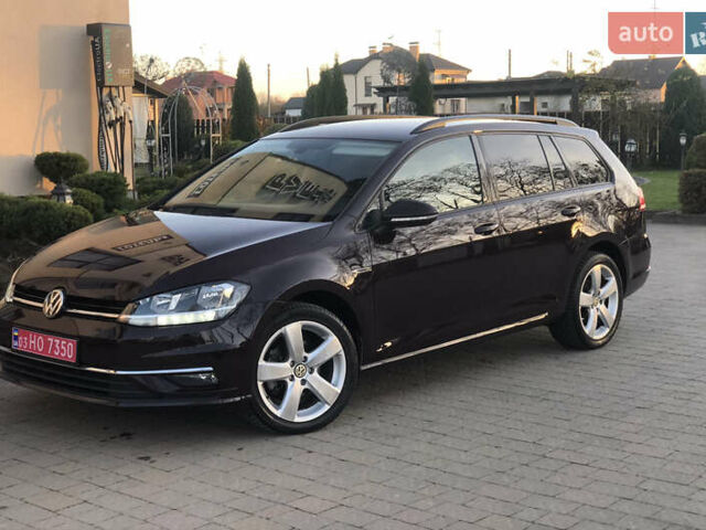 Бежевый Фольксваген Гольф, объемом двигателя 1.6 л и пробегом 206 тыс. км за 13700 $, фото 1 на Automoto.ua