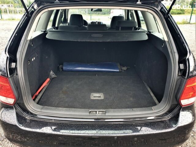 Черный Фольксваген Гольф, объемом двигателя 0 л и пробегом 261 тыс. км за 8600 $, фото 7 на Automoto.ua