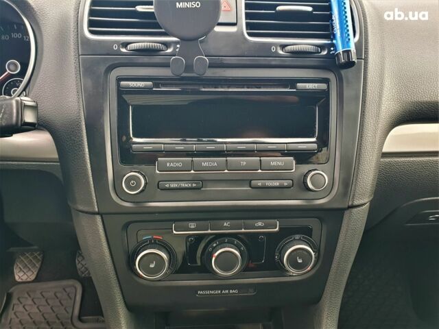 Черный Фольксваген Гольф, объемом двигателя 0 л и пробегом 261 тыс. км за 8600 $, фото 18 на Automoto.ua