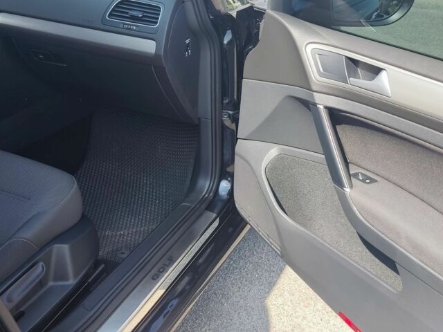 Чорний Фольксваген Гольф, об'ємом двигуна 0 л та пробігом 245 тис. км за 12400 $, фото 17 на Automoto.ua