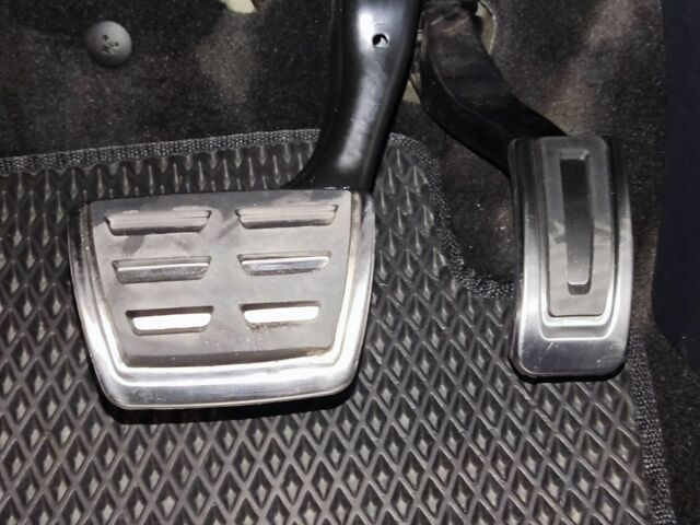 Чорний Фольксваген Гольф, об'ємом двигуна 0 л та пробігом 245 тис. км за 12400 $, фото 9 на Automoto.ua