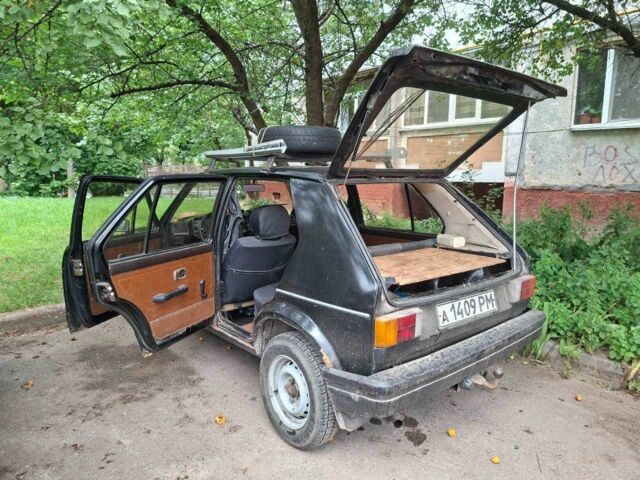 Чорний Фольксваген Гольф, об'ємом двигуна 1.1 л та пробігом 295 тис. км за 1100 $, фото 5 на Automoto.ua