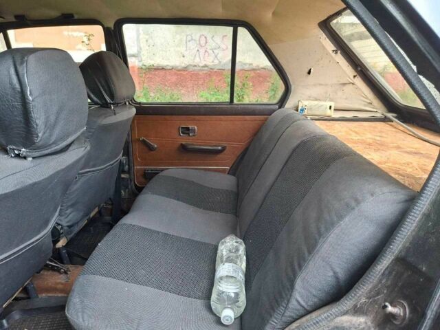 Чорний Фольксваген Гольф, об'ємом двигуна 1.1 л та пробігом 295 тис. км за 1100 $, фото 12 на Automoto.ua