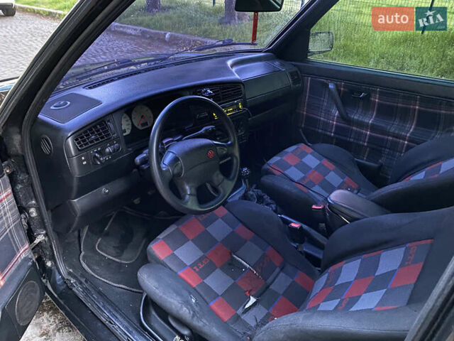 Чорний Фольксваген Гольф, об'ємом двигуна 1.9 л та пробігом 133 тис. км за 2700 $, фото 10 на Automoto.ua