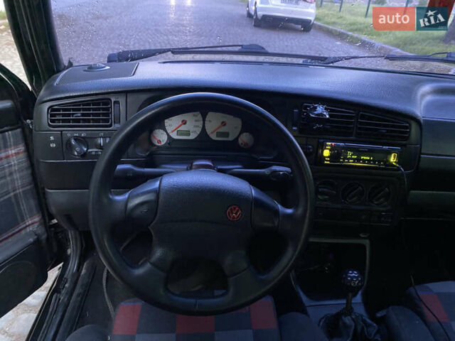 Чорний Фольксваген Гольф, об'ємом двигуна 1.9 л та пробігом 133 тис. км за 2700 $, фото 11 на Automoto.ua