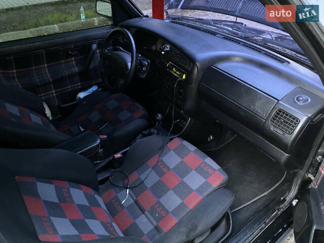 Чорний Фольксваген Гольф, об'ємом двигуна 1.9 л та пробігом 133 тис. км за 2700 $, фото 12 на Automoto.ua