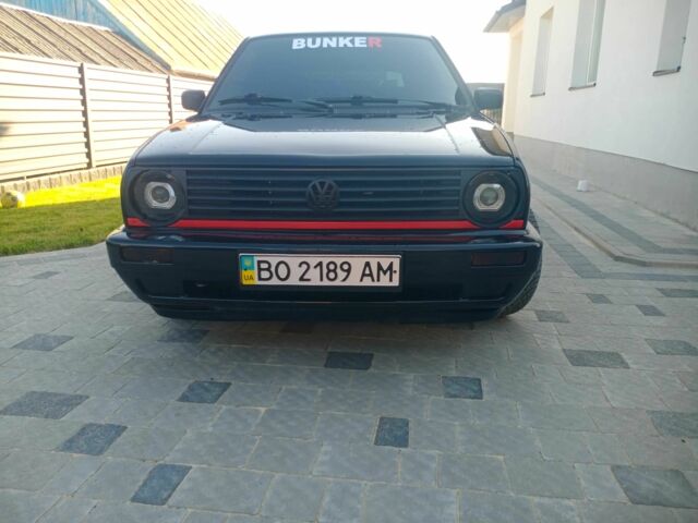 Черный Фольксваген Гольф, объемом двигателя 1.6 л и пробегом 400 тыс. км за 2300 $, фото 9 на Automoto.ua