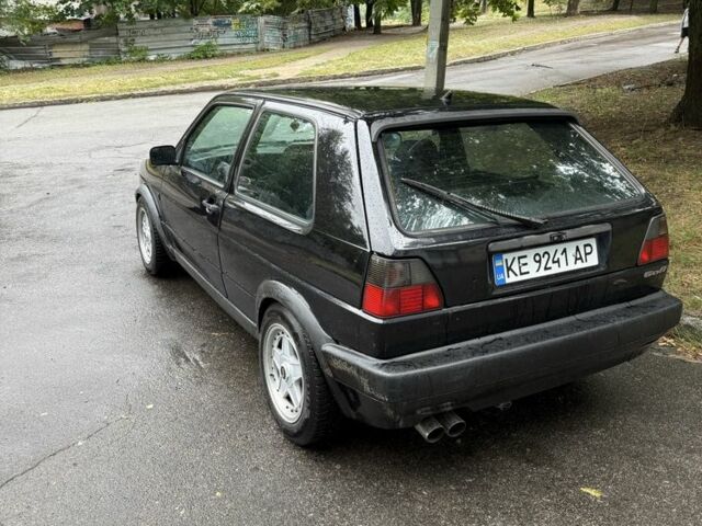 Черный Фольксваген Гольф, объемом двигателя 1.8 л и пробегом 133 тыс. км за 2400 $, фото 5 на Automoto.ua