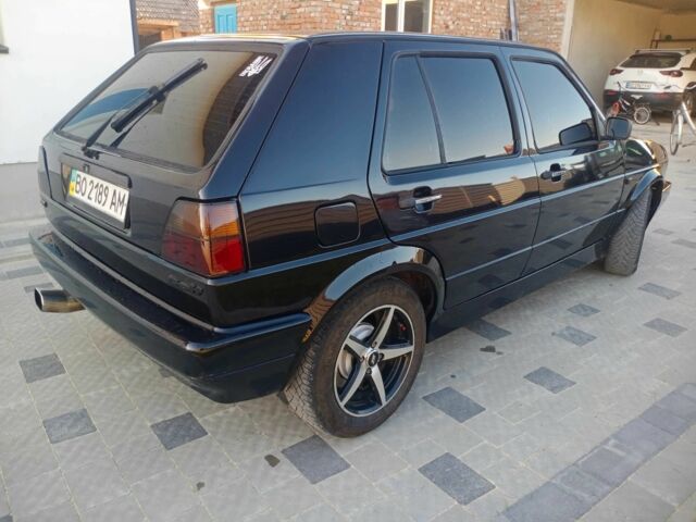 Черный Фольксваген Гольф, объемом двигателя 1.6 л и пробегом 400 тыс. км за 2300 $, фото 8 на Automoto.ua