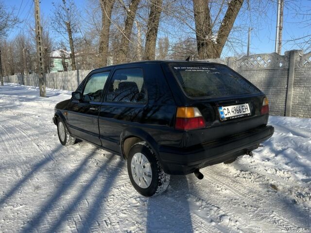 Черный Фольксваген Гольф, объемом двигателя 1.6 л и пробегом 397 тыс. км за 1082 $, фото 18 на Automoto.ua