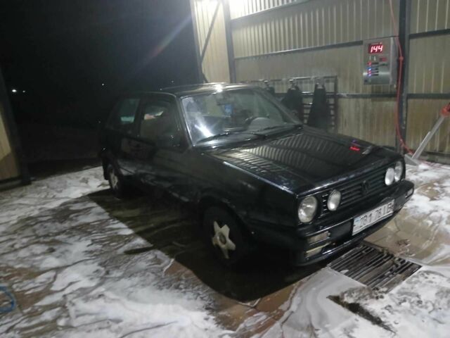 Черный Фольксваген Гольф, объемом двигателя 1.6 л и пробегом 175 тыс. км за 1200 $, фото 5 на Automoto.ua