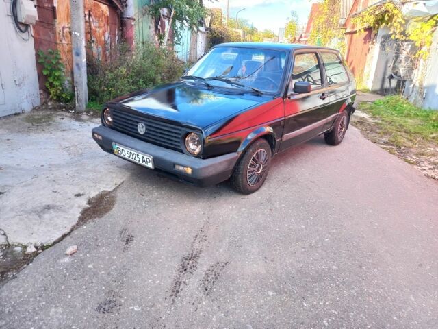 Чорний Фольксваген Гольф, об'ємом двигуна 1.3 л та пробігом 253 тис. км за 1100 $, фото 2 на Automoto.ua