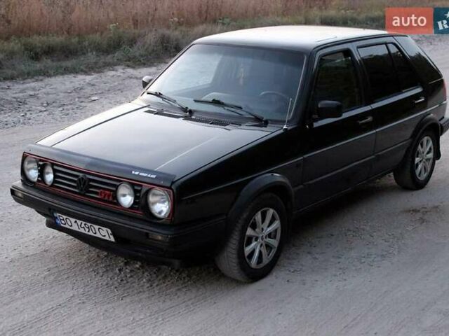 Черный Фольксваген Гольф, объемом двигателя 1.58 л и пробегом 288 тыс. км за 1200 $, фото 4 на Automoto.ua