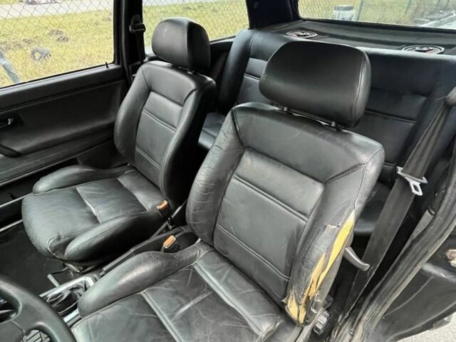 Черный Фольксваген Гольф, объемом двигателя 2 л и пробегом 160 тыс. км за 1589 $, фото 5 на Automoto.ua