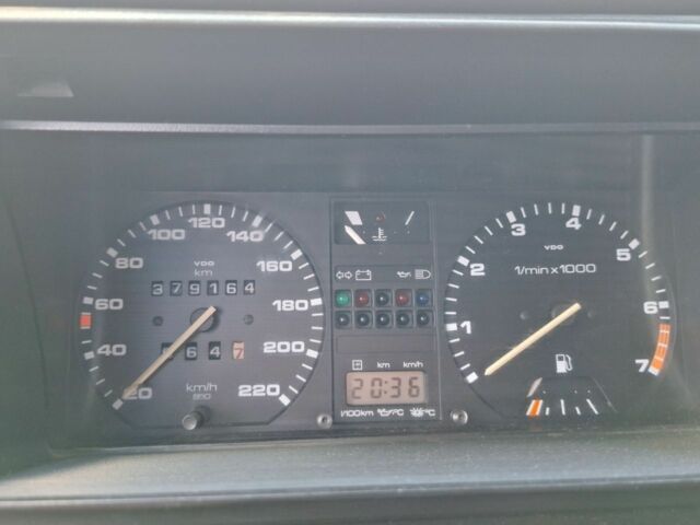 Чорний Фольксваген Гольф, об'ємом двигуна 1.8 л та пробігом 379 тис. км за 1550 $, фото 7 на Automoto.ua