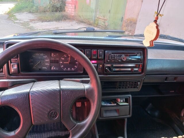 Чорний Фольксваген Гольф, об'ємом двигуна 1.3 л та пробігом 253 тис. км за 1100 $, фото 9 на Automoto.ua