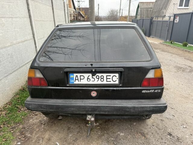 Черный Фольксваген Гольф, объемом двигателя 1.3 л и пробегом 211 тыс. км за 850 $, фото 2 на Automoto.ua