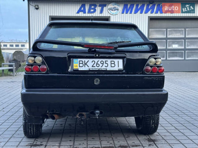 Черный Фольксваген Гольф, объемом двигателя 1.8 л и пробегом 100 тыс. км за 1000 $, фото 3 на Automoto.ua