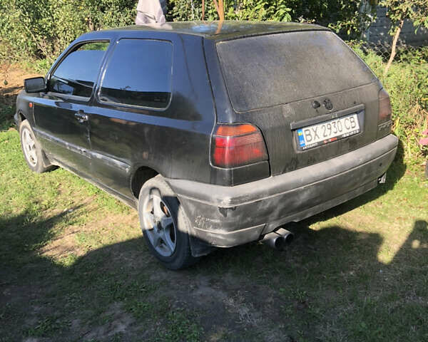 Черный Фольксваген Гольф, объемом двигателя 1.39 л и пробегом 233 тыс. км за 1100 $, фото 3 на Automoto.ua