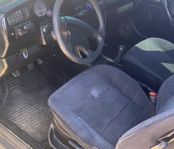 Чорний Фольксваген Гольф, об'ємом двигуна 1.8 л та пробігом 238 тис. км за 1700 $, фото 1 на Automoto.ua