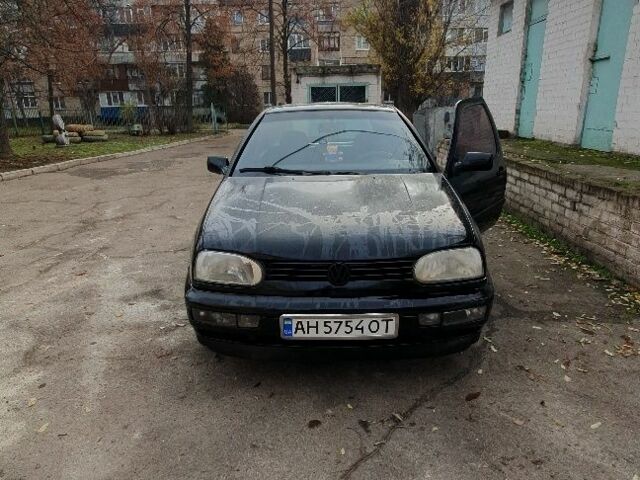 Черный Фольксваген Гольф, объемом двигателя 1.9 л и пробегом 170 тыс. км за 3000 $, фото 11 на Automoto.ua