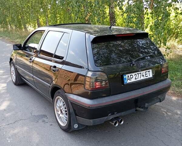 Черный Фольксваген Гольф, объемом двигателя 1.78 л и пробегом 365 тыс. км за 3700 $, фото 7 на Automoto.ua