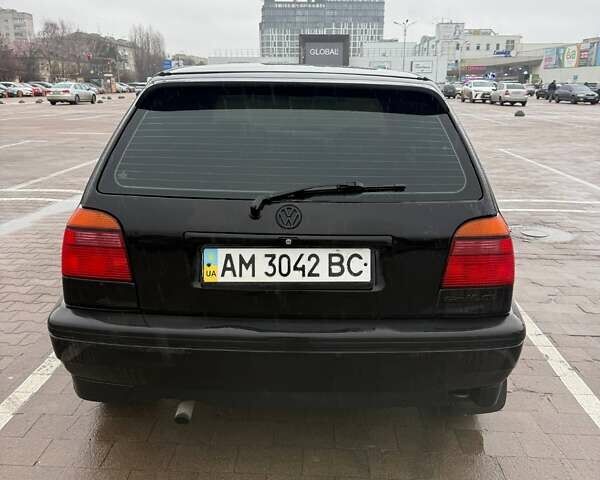 Черный Фольксваген Гольф, объемом двигателя 2 л и пробегом 400 тыс. км за 2500 $, фото 4 на Automoto.ua