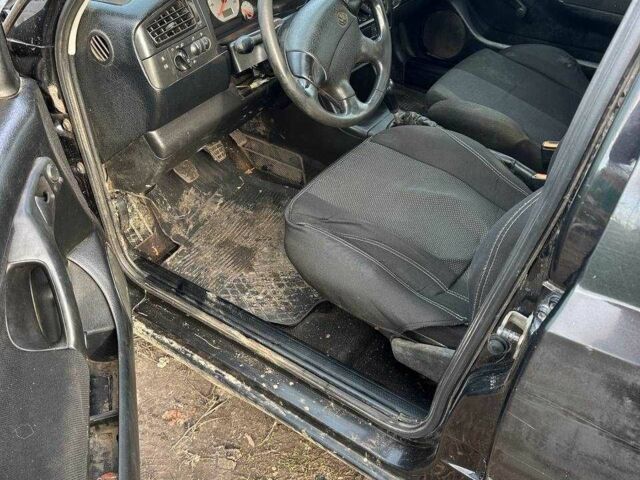 Черный Фольксваген Гольф, объемом двигателя 1.6 л и пробегом 280 тыс. км за 800 $, фото 6 на Automoto.ua