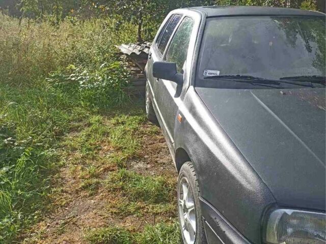 Чорний Фольксваген Гольф, об'ємом двигуна 1.6 л та пробігом 102 тис. км за 1200 $, фото 2 на Automoto.ua