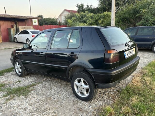 Фольксваген Гольф 1994 у Вышгороде на Automoto.ua Чорний Фольксваген Гольф, об'ємом двигуна 1.6 л та пробігом 250 тис. км за 2500 $, фото 3 на Automoto.ua