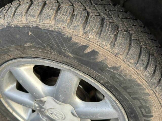 Черный Фольксваген Гольф, объемом двигателя 1.6 л и пробегом 280 тыс. км за 800 $, фото 4 на Automoto.ua