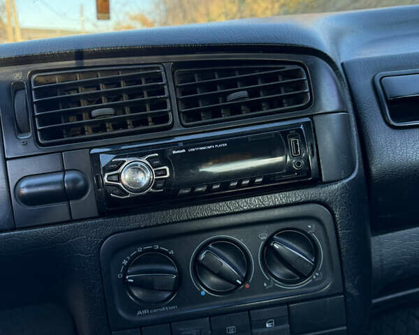 Черный Фольксваген Гольф, объемом двигателя 1.78 л и пробегом 169 тыс. км за 1600 $, фото 10 на Automoto.ua