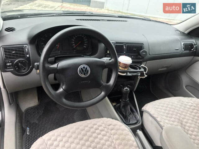 Чорний Фольксваген Гольф, об'ємом двигуна 1.6 л та пробігом 179 тис. км за 4700 $, фото 6 на Automoto.ua