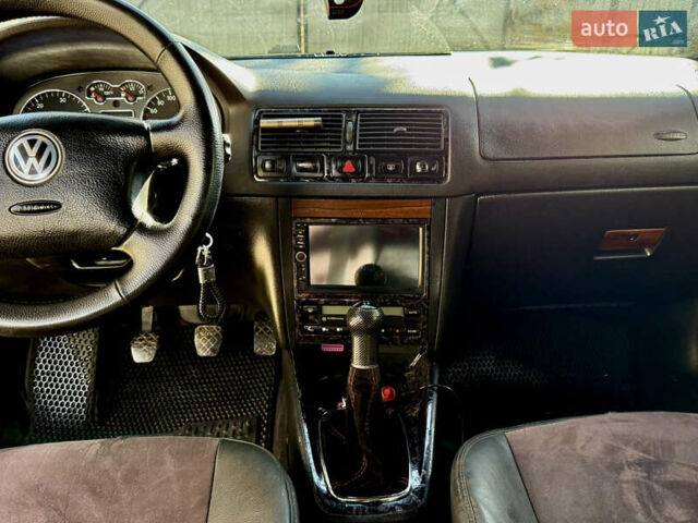 Черный Фольксваген Гольф, объемом двигателя 1.9 л и пробегом 465 тыс. км за 4000 $, фото 1 на Automoto.ua