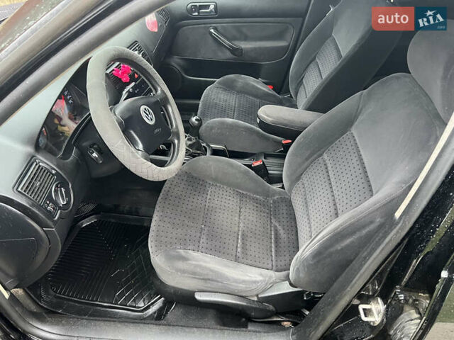 Чорний Фольксваген Гольф, об'ємом двигуна 1.6 л та пробігом 287 тис. км за 2999 $, фото 31 на Automoto.ua