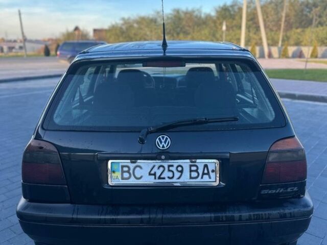 Черный Фольксваген Гольф, объемом двигателя 1.8 л и пробегом 281 тыс. км за 1900 $, фото 12 на Automoto.ua
