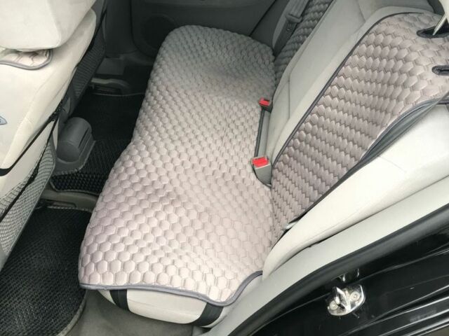 Черный Фольксваген Гольф, объемом двигателя 1.6 л и пробегом 208 тыс. км за 3700 $, фото 4 на Automoto.ua