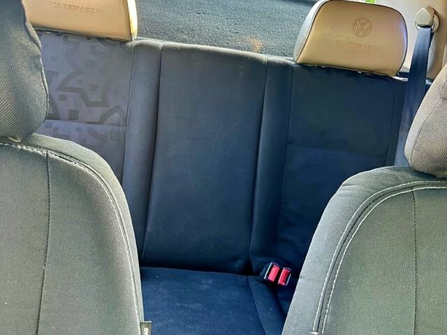 Черный Фольксваген Гольф, объемом двигателя 1.4 л и пробегом 400 тыс. км за 2800 $, фото 3 на Automoto.ua