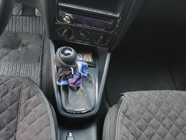 Чорний Фольксваген Гольф, об'ємом двигуна 1.6 л та пробігом 285 тис. км за 3750 $, фото 8 на Automoto.ua