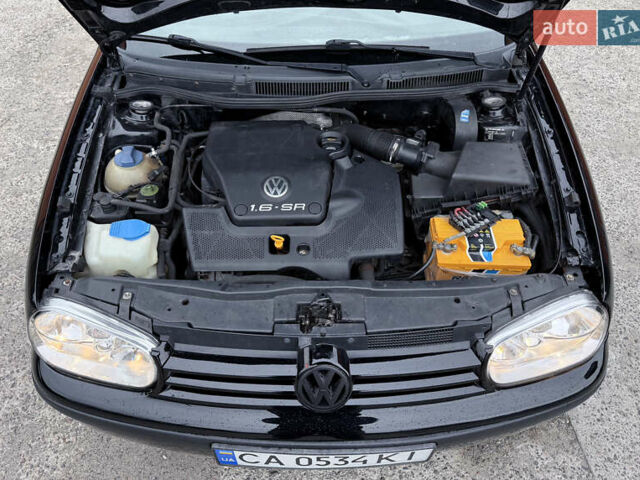 Черный Фольксваген Гольф, объемом двигателя 1.6 л и пробегом 286 тыс. км за 4000 $, фото 13 на Automoto.ua