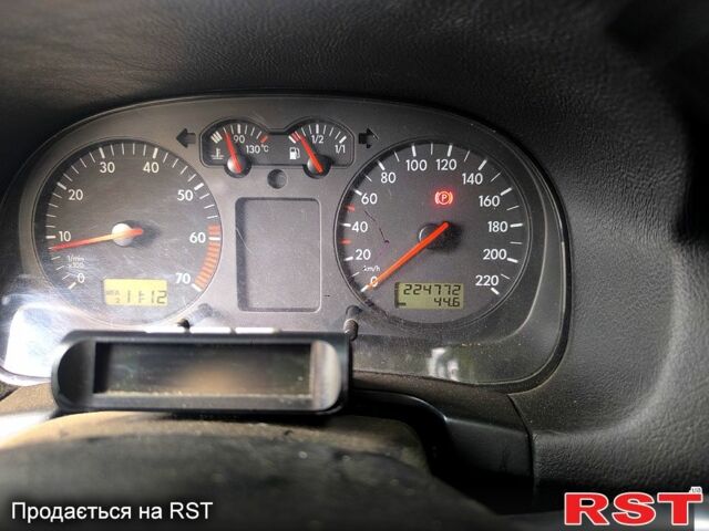 Черный Фольксваген Гольф, объемом двигателя 1.4 л и пробегом 224 тыс. км за 3700 $, фото 7 на Automoto.ua