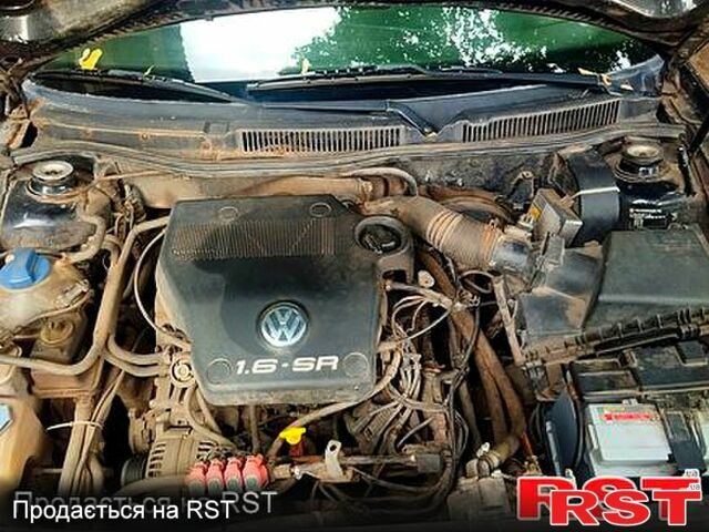 Черный Фольксваген Гольф, объемом двигателя 1.6 л и пробегом 340 тыс. км за 2800 $, фото 3 на Automoto.ua