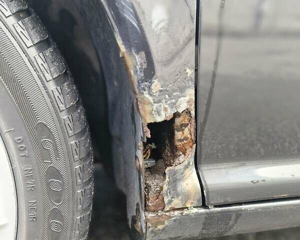 Черный Фольксваген Гольф, объемом двигателя 2.32 л и пробегом 165 тыс. км за 3800 $, фото 8 на Automoto.ua