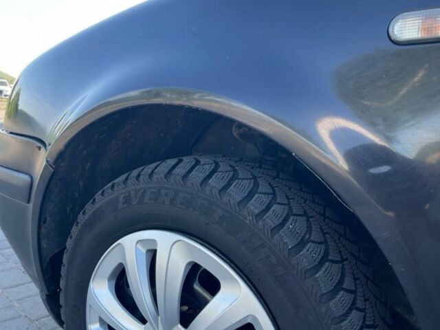 Черный Фольксваген Гольф, объемом двигателя 1.9 л и пробегом 222 тыс. км за 1400 $, фото 2 на Automoto.ua