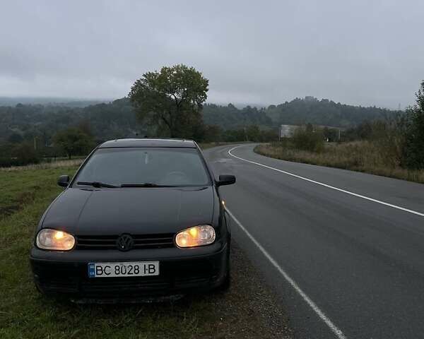 Черный Фольксваген Гольф, объемом двигателя 1.4 л и пробегом 270 тыс. км за 2950 $, фото 2 на Automoto.ua