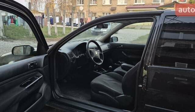 Черный Фольксваген Гольф, объемом двигателя 1.78 л и пробегом 300 тыс. км за 3900 $, фото 10 на Automoto.ua